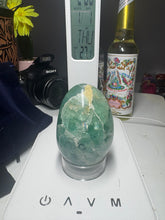 Load image into Gallery viewer, GREEN FLUORITE EGG