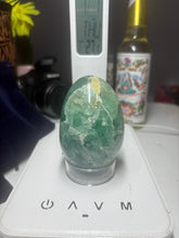 Load image into Gallery viewer, GREEN FLUORITE EGG